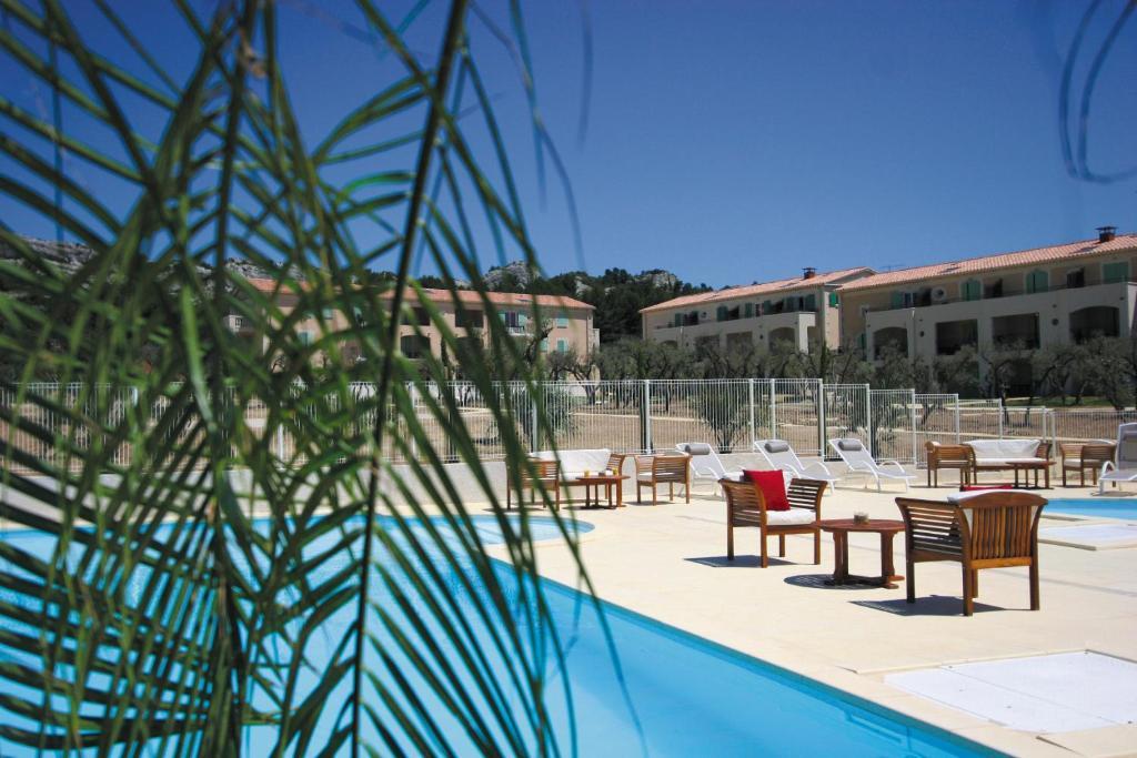 Lagrange Vacances Le Domaine De Bourgeac Paradou Buitenkant foto
