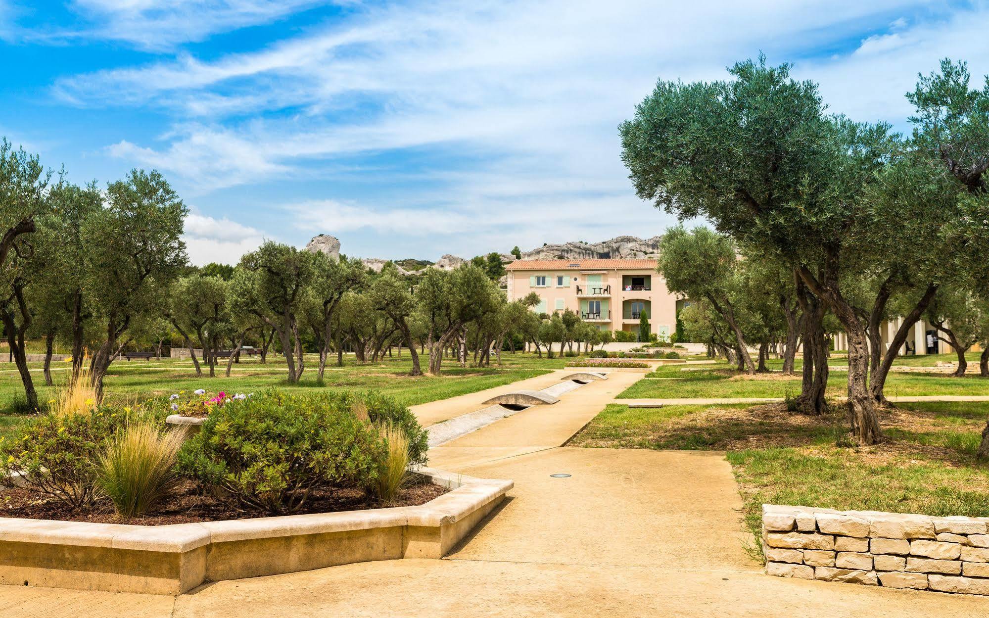 Lagrange Vacances Le Domaine De Bourgeac Paradou Buitenkant foto